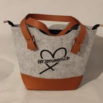Filztasche mit Spruch – kleines Geschenk mit großer Wirkung